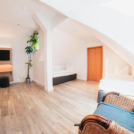 Palais Motel *